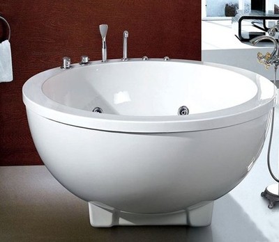 卫生洁具:浴缸